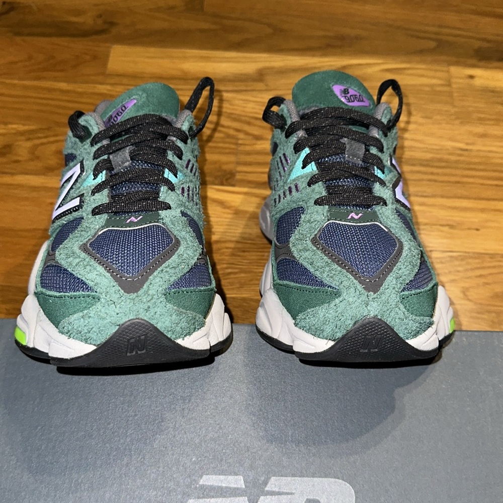 New Balance - 9060 Sneakers - Green / Purple - Size 8 Mens (US) - Picture 6 of 11